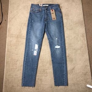 LEVI’S WEDGIE SKINNY HI RISE DISTRESSED JEANS S 26